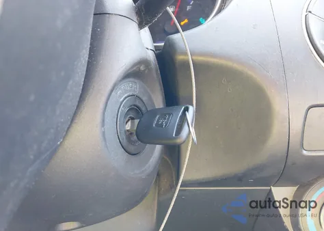 2007 Honda Fit from USA, damaged, VIN JHMGD37437S036954